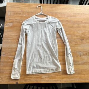 Lululemon swiftly tech long sleeve